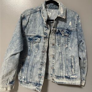 Old Navy Light Wash Denim Jacket in Faded Blue